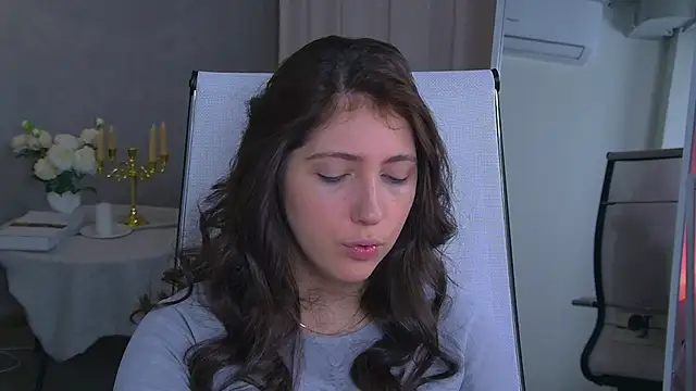 Mary Miiller online show from 8, 11, 2025