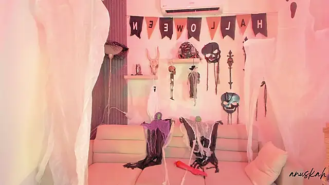 anuskah online show from 11, 10, 2025