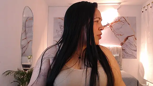 Ashley Grahaam online show from 21, 11, 2025