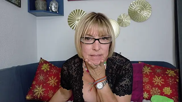 ClassyNAWTYBritMILF online show from 1, 4, 2026