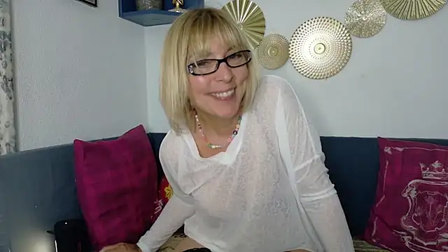 Snapshot of ClassyNAWTYBritMILF chatting on 1, 3, 2026 ClassyNAWTYBritMILF online show from 1, 3, 2026