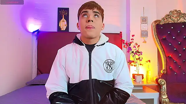 Lucass love online show from 18, 4, 2026