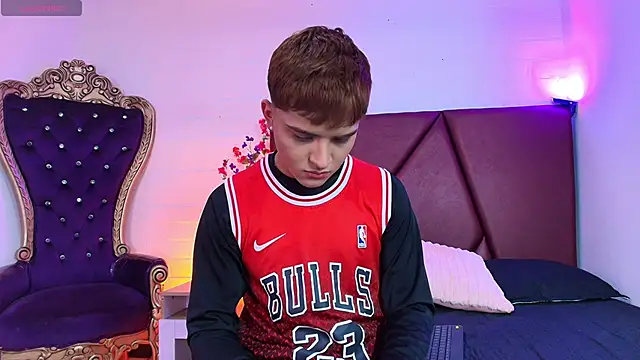 Lucass love online show from 8, 4, 2026