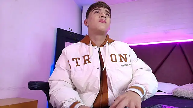 Lucass love online show from 11, 2, 2026