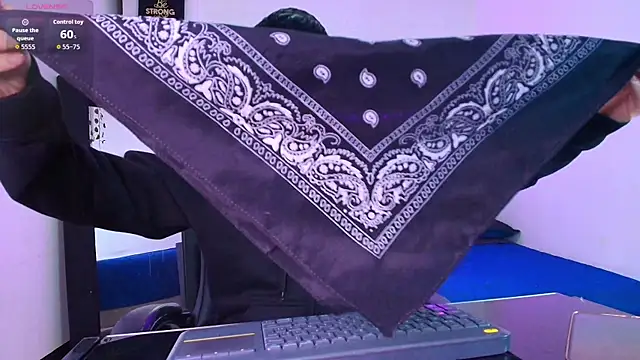 Lucass love online show from 6, 10, 2025