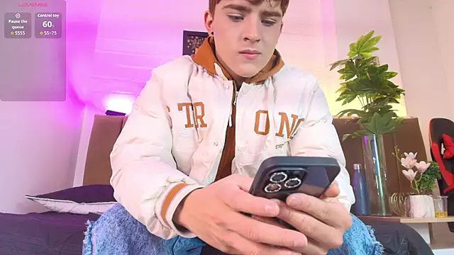 Lucass love online show from 14, 3, 2026