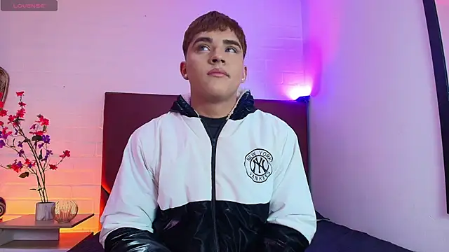 Lucass love online show from 7, 4, 2026