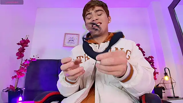 Lucass love online show from 2, 4, 2026