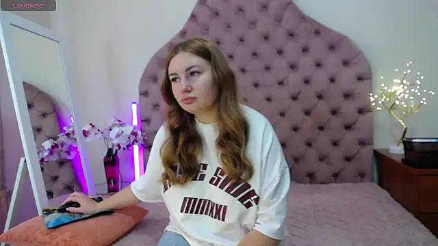  Agata  online show from 24, 9, 2025