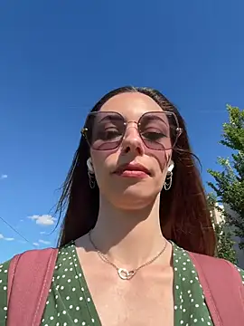 Snapshot of Amelie_Crosby chatting on 22, 6, 2026 Amelie Crosby online show from 22, 6, 2026