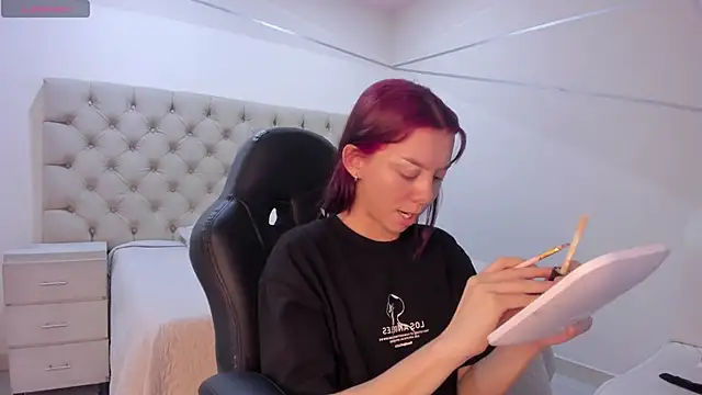 CleoWhite online show from 31, 10, 2025