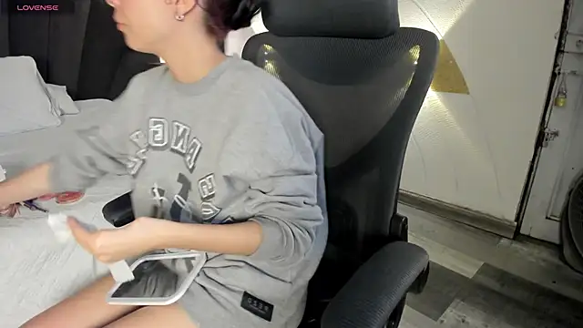 CleoWhite online show from 3, 10, 2025