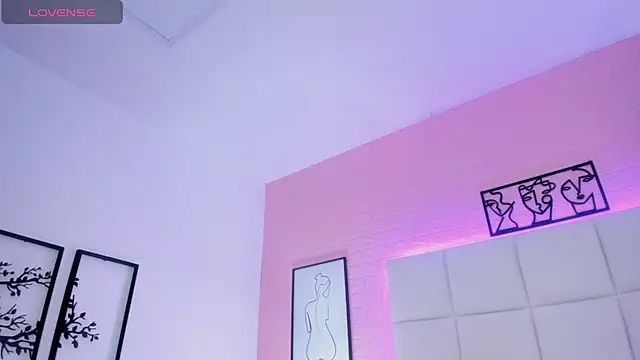 Meloddy Parkerr  online show from 14, 4, 2026