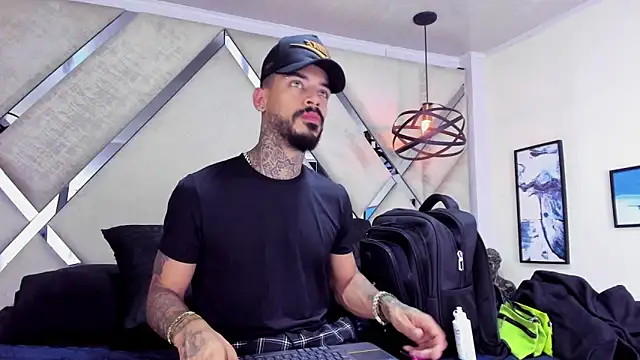 VinzenzRizzo online show from 10, 11, 2025