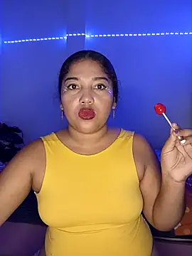 Snapshot of angelHeath13 chatting on 11, 10, 2025 angelHeath13 online show from 11, 10, 2025