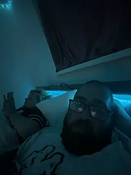 mrandmrsdarkside online show from 11, 4, 2026