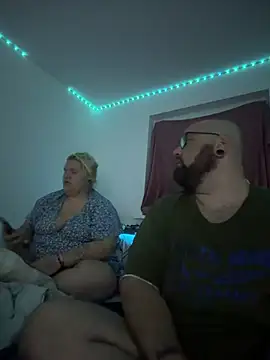 mrandmrsdarkside online show from 13, 4, 2026