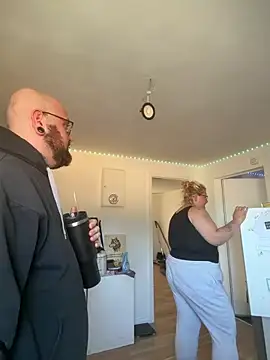 mrandmrsdarkside online show from 15, 4, 2026