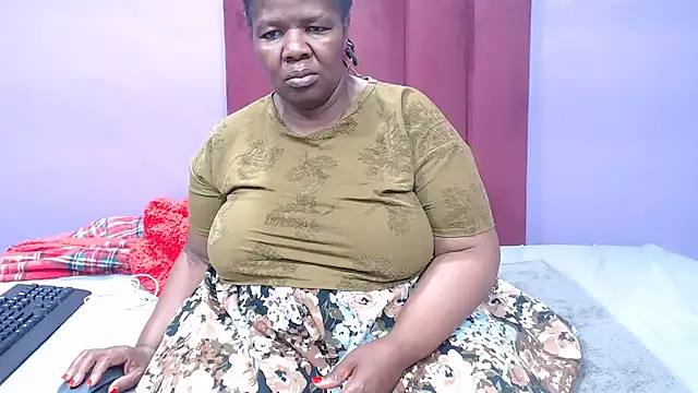 Snapshot of NaughtyChubbyZoe chatting on 18, 9, 2025 NaughtyChubbyZoe online show from 18, 9, 2025