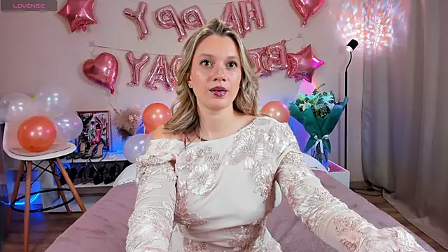 Snapshot of EmiSoul chatting on 18, 11, 2025 EmiSoul online show from 18, 11, 2025