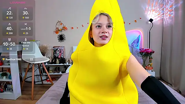 Snapshot of EmiSoul chatting on 31, 10, 2025 EmiSoul online show from 31, 10, 2025