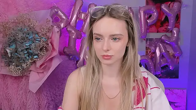 JuliaBrewwer online show from 13, 9, 2025