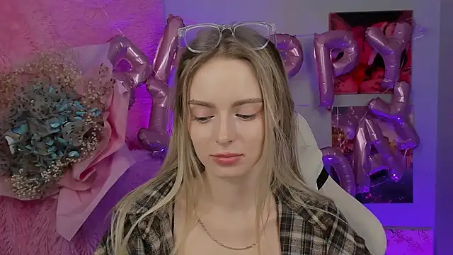 JuliaBrewwer online show from 11, 9, 2025