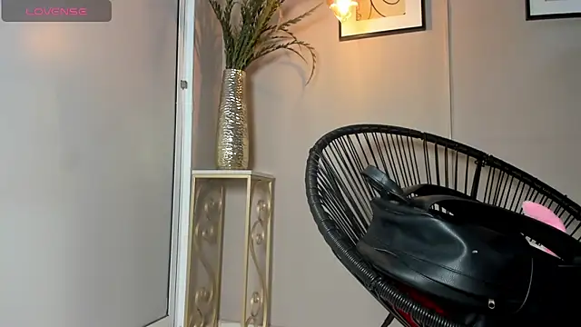 dulce fiore07 online show from 5, 11, 2025