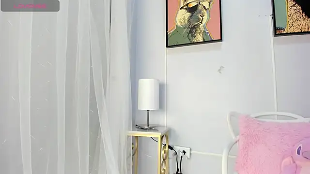 Snapshot of dulce_fiore07 chatting on 6, 6, 2026 dulce fiore07 online show from 6, 6, 2026