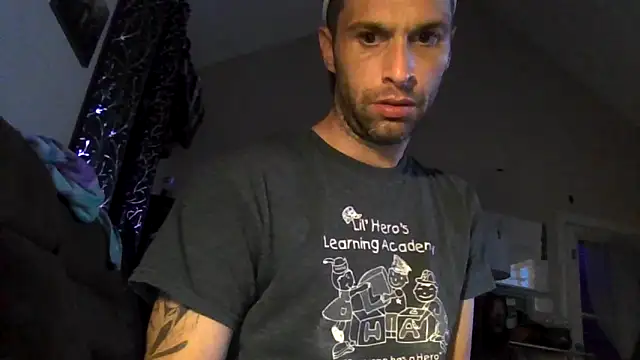 Snapshot of dik4cache chatting on 15, 9, 2025 dik4cache online show from 15, 9, 2025