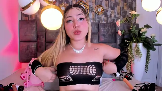 PatyLawrence online show from 13, 11, 2025