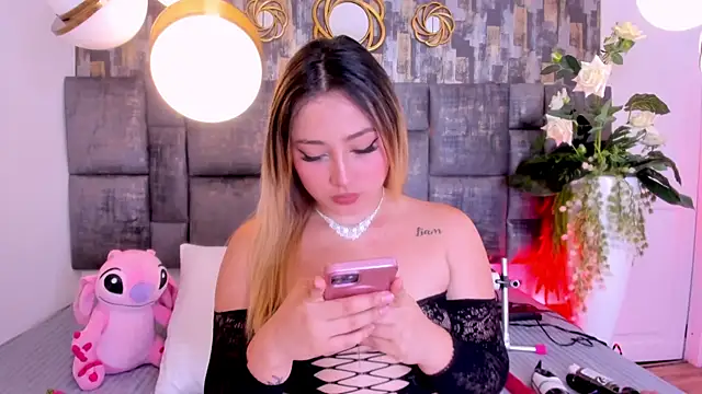 PatyLawrence online show from 7, 11, 2025