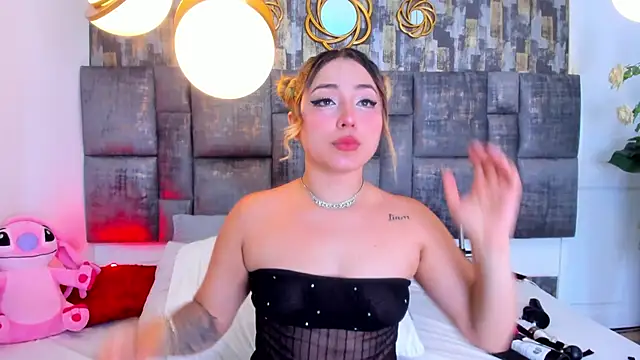 PatyLawrence online show from 25, 10, 2025