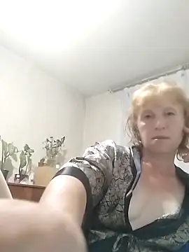 Flower2931 online show from 11, 6, 2026