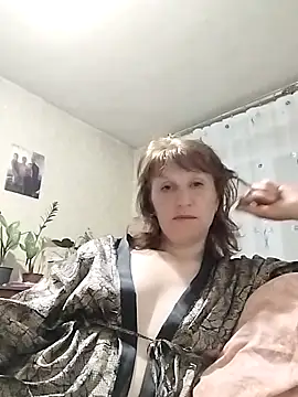 Flower2931 online show from 1, 4, 2026