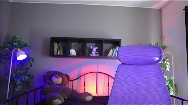 Sabrina bloom online show from 4, 11, 2025