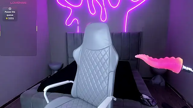 Sabrina bloom online show from 13, 9, 2025