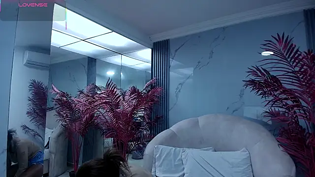 MayaBaker online show from 12, 9, 2025