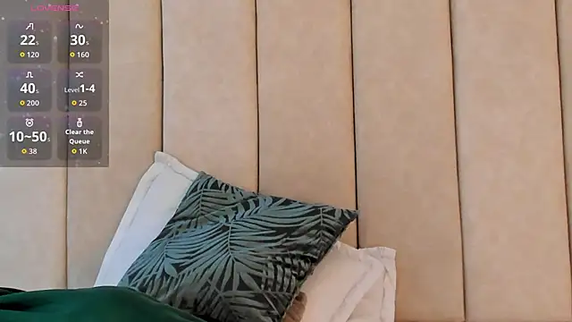  Zahiira  online show from 4, 12, 2025