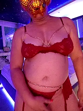 BigAssMom  online show from 8, 5, 2026