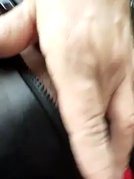 BigAssMom  online show from 28, 9, 2025