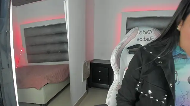 Andrea brunnette online show from 4, 10, 2025