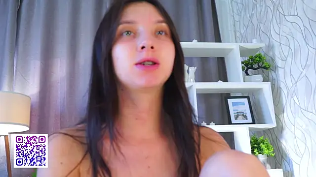 Snapshot of DaisyBlaze chatting on 24, 6, 2026 DaisyBlaze online show from 24, 6, 2026