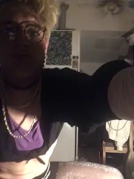 Sissy Cindy Whore online show from 31, 3, 2026