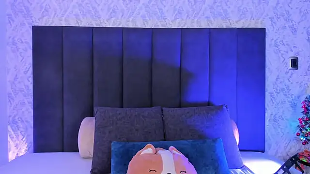 dana hazze online show from 2, 12, 2025