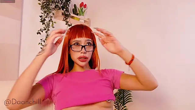 ScarlettRusso1 online show from 14, 7, 2026