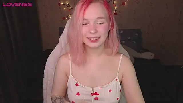 NaomiYoru online show from 16, 5, 2026