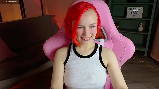 NaomiYoru online show from 2, 10, 2025