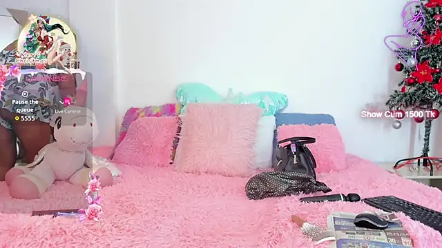 Snapshot of Ariana-Fernandez chatting on 1, 12, 2025 Ariana-Fernandez online show from 1, 12, 2025