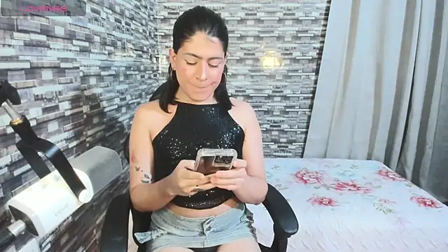 xxxEmmaxx online show from 17, 3, 2026